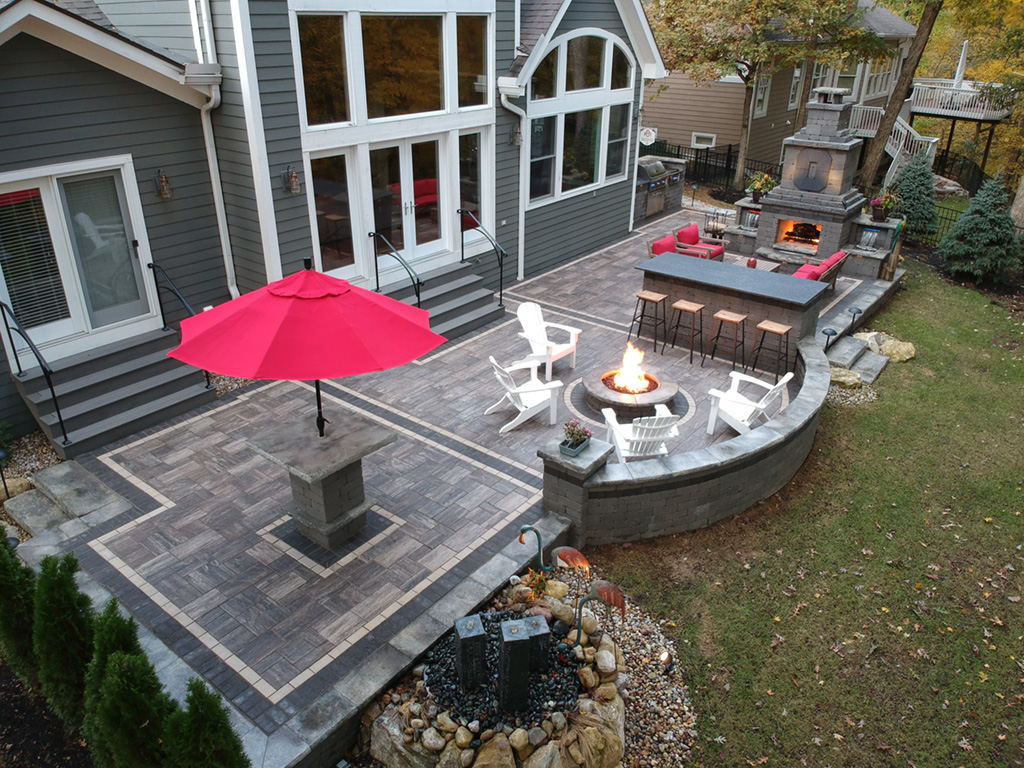 All the amenities rolled into one patio